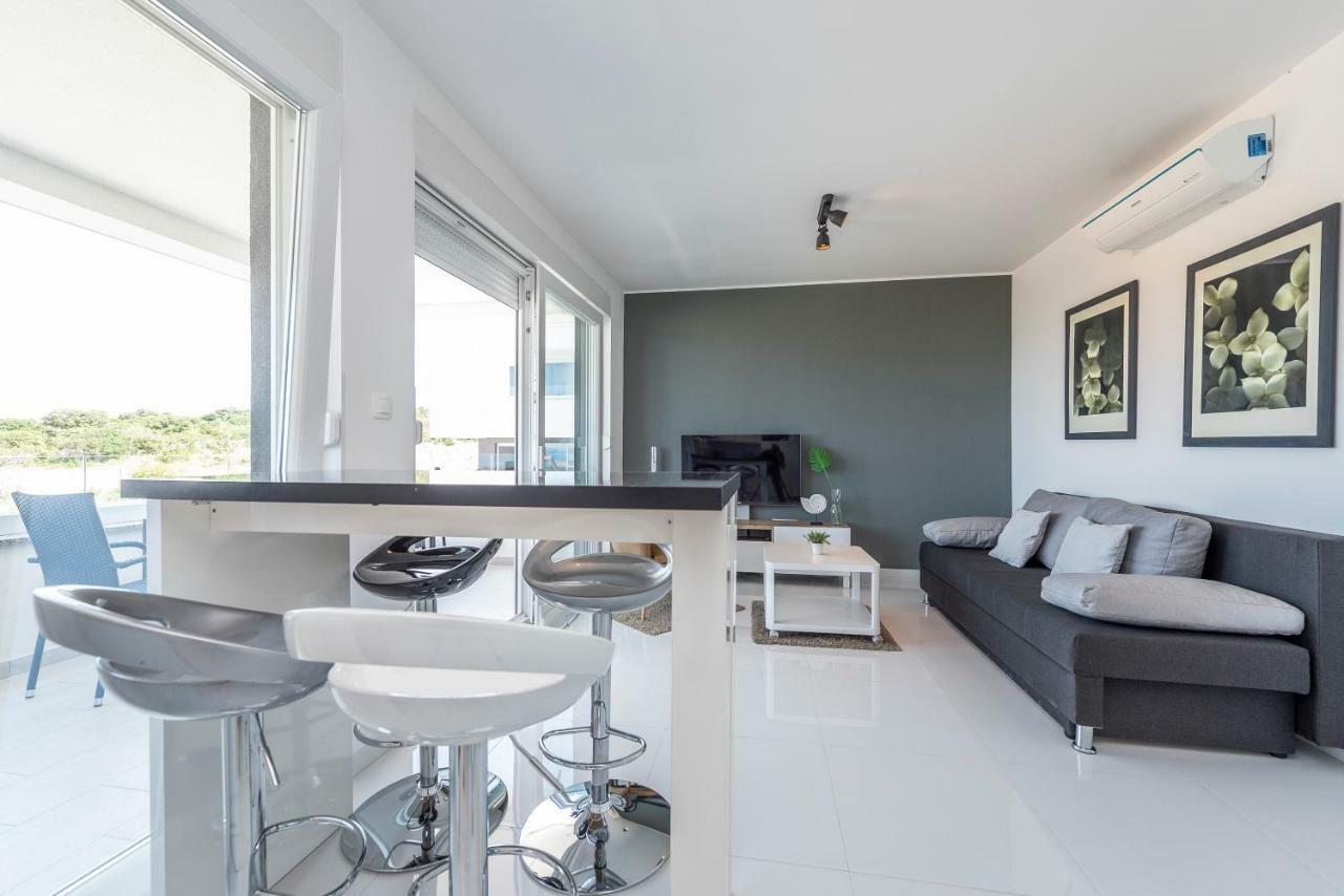 Adris 2 Luxury Modern Apartment With A Pool Novalja Exterior foto